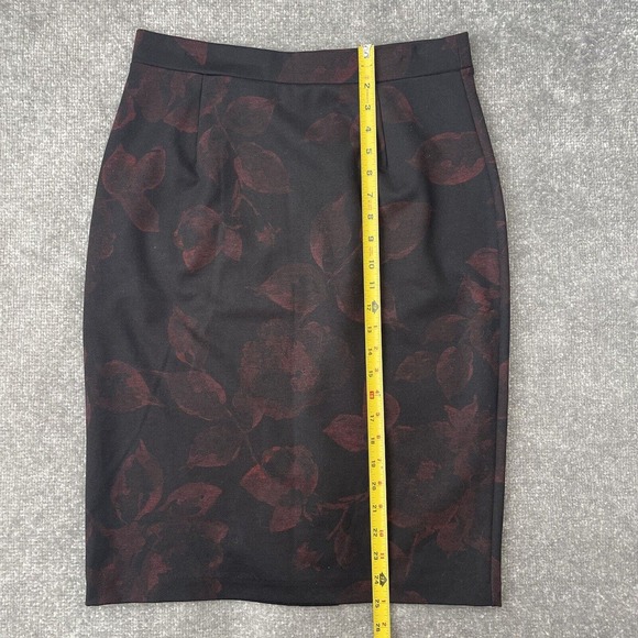 Susan Graver Skirt Womens Small Black Red Floral Pencil Pull On Stretch Comfort - Picture 7 of 9